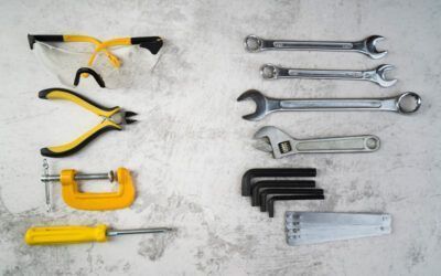 5 Herramientas Imprescindibles para Todo Bricolajero Novato